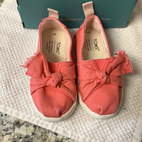 Toms Other - 🔔 LAST WEEK • Toms | Peach Canvas Knot Alpargata Shoes